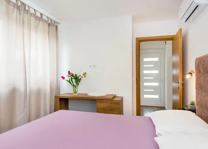 فيلة Nika سريما