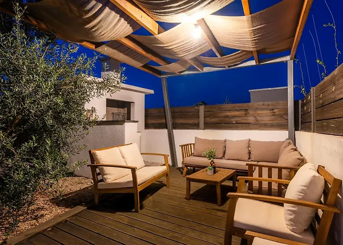 Nika فيلة سريما